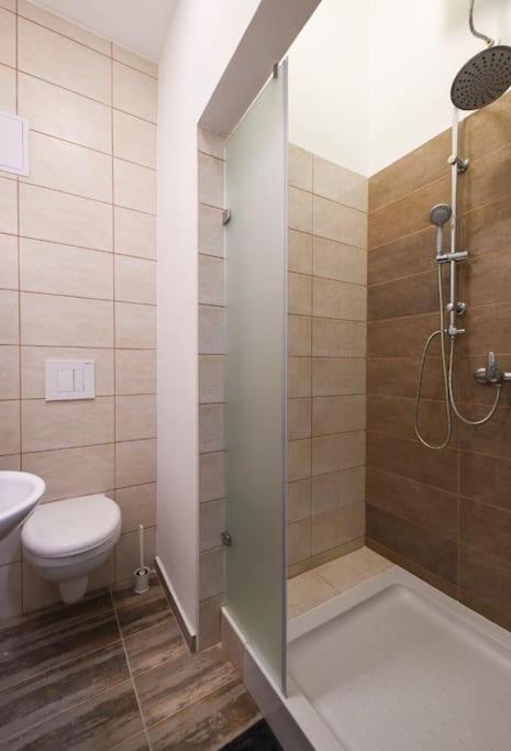 1 Bedroom Flat In Nyar Str., Central Βουδαπέστη Εξωτερικό φωτογραφία