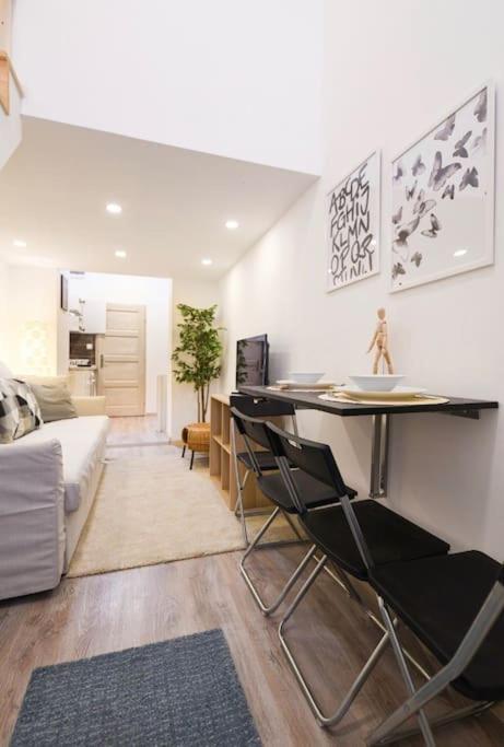 1 Bedroom Flat In Nyar Str., Central Βουδαπέστη Εξωτερικό φωτογραφία